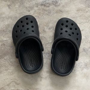 Black Crocs